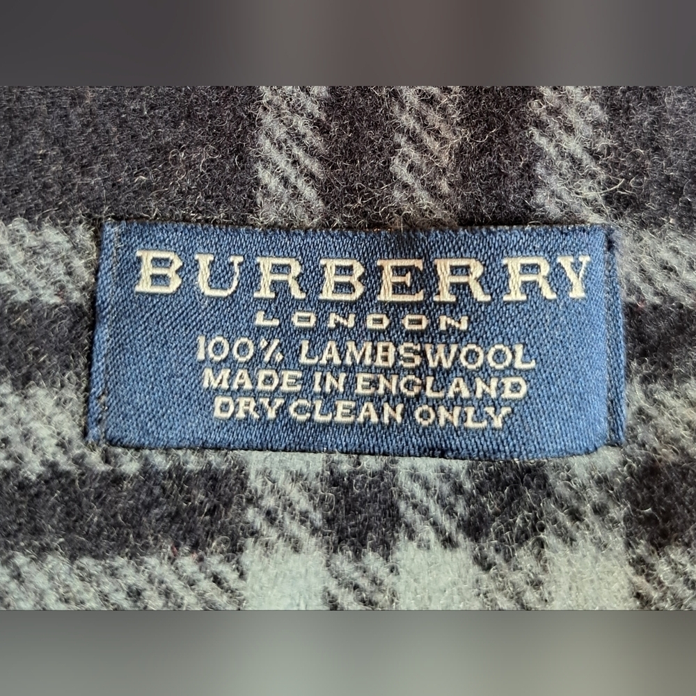 EUC Vintage Burberry Black & Red Nova Wool Unisex Prep Casual Winter Snow Scarf - Picture 7 of 7